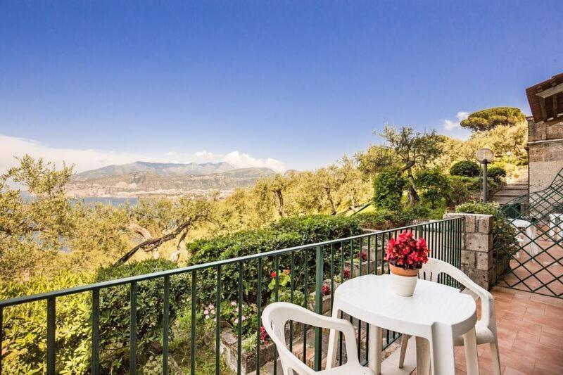 Hotel La Badia Sorrento Exteriör bild