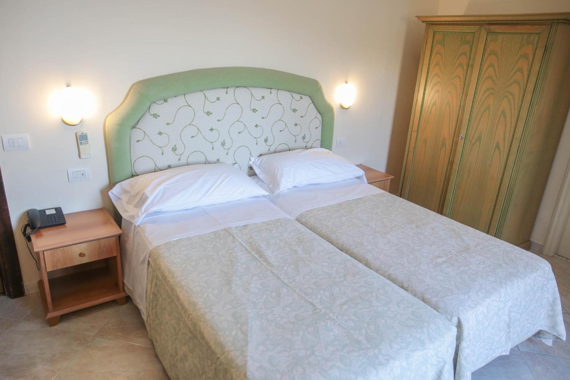 Hotel La Badia Sorrento Exteriör bild