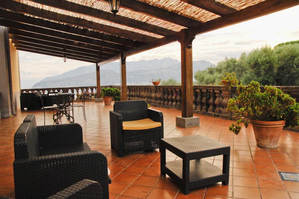 Hotel La Badia Sorrento Exteriör bild