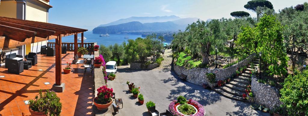 Hotel La Badia Sorrento Exteriör bild