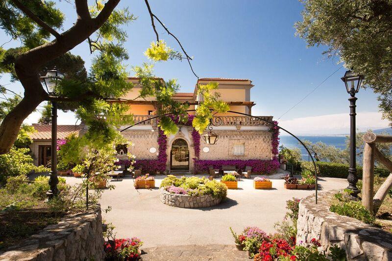 Hotel La Badia Sorrento Exteriör bild