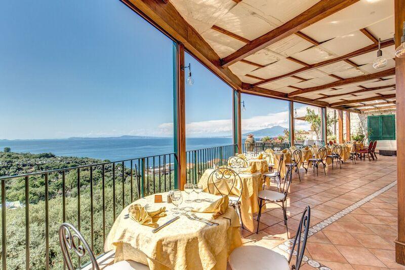 Hotel La Badia Sorrento Exteriör bild