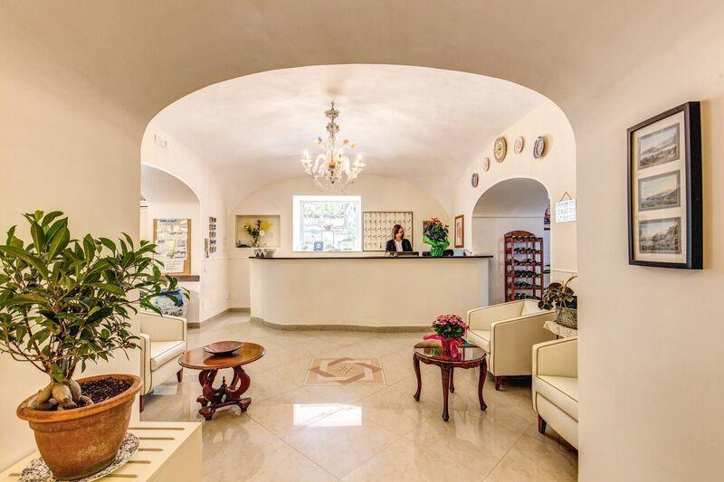 Hotel La Badia Sorrento Exteriör bild