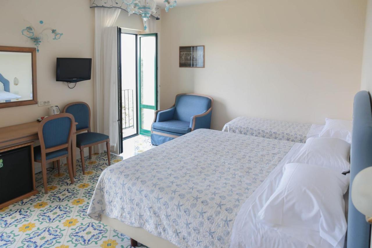 Hotel La Badia Sorrento Exteriör bild